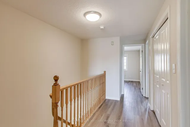 Additional image 9 of 102 Rochefort St