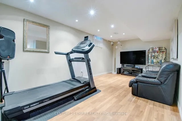 Additional image 37 of 46 Brentcliff Dr