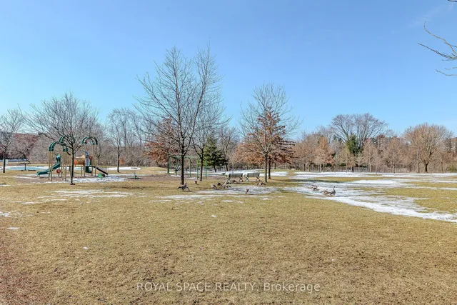 Additional image 23 of 45 Silverstone Dr Unit 1009