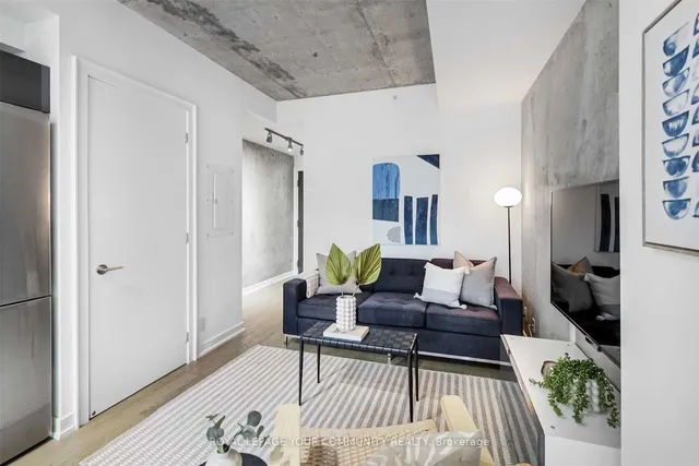 11 Charlotte St Unit 403