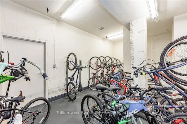 Additional image 20 of 410 King St Unit 222