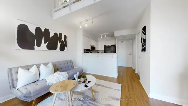 Additional image 9 of 18 Merton St Unit 716