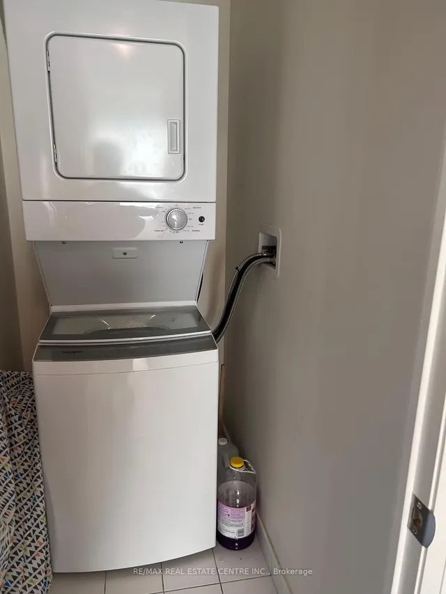 Additional image 13 of 509 Dundas Street West Unit 606