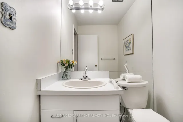 Additional image 26 of 25 ROBINHOOD Dr