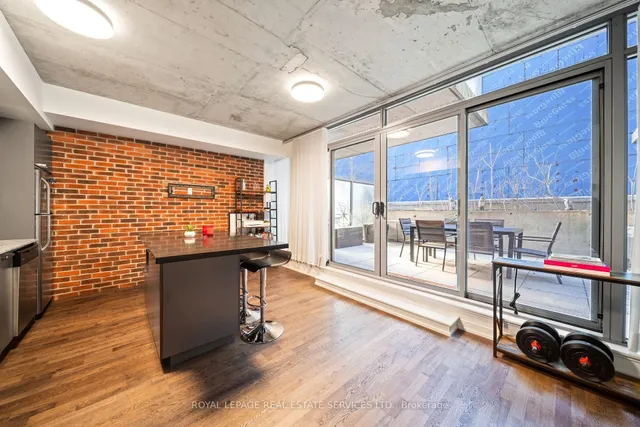 Additional image 19 of 95 Bathurst St Unit 221