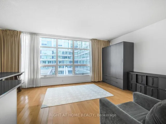 Additional image 2 of 350 Wellington St Unit 425