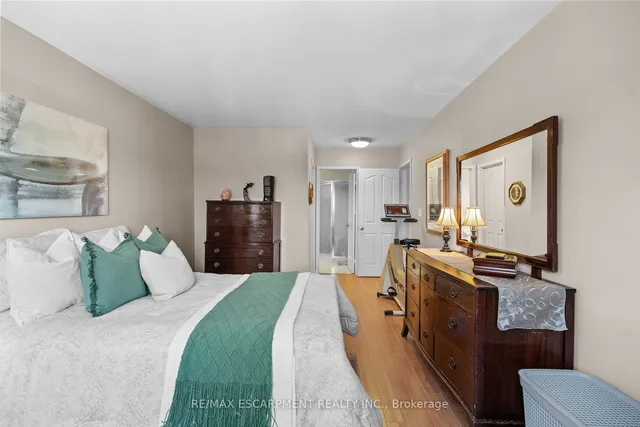 Additional image 19 of 3050 Pinemeadow Dr Unit 40