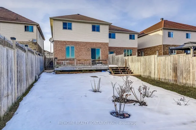 Additional image 33 of 63 Huck Cres