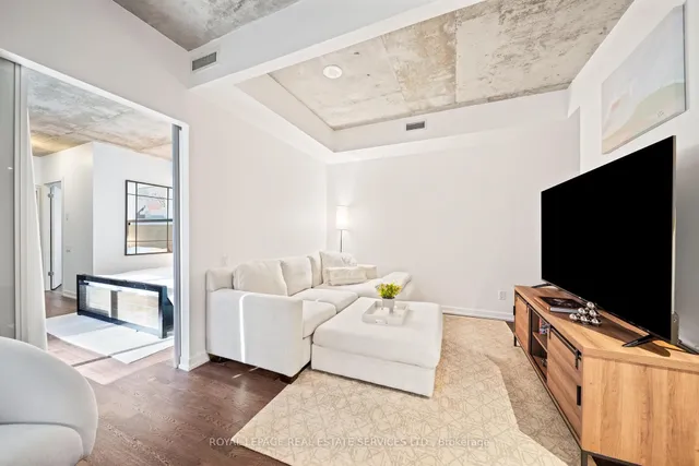 Additional image 9 of 95 Bathurst St Unit 221