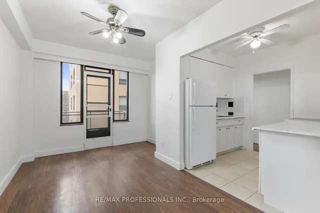 Additional image 15 of 740 Eglinton Ave Unit 404