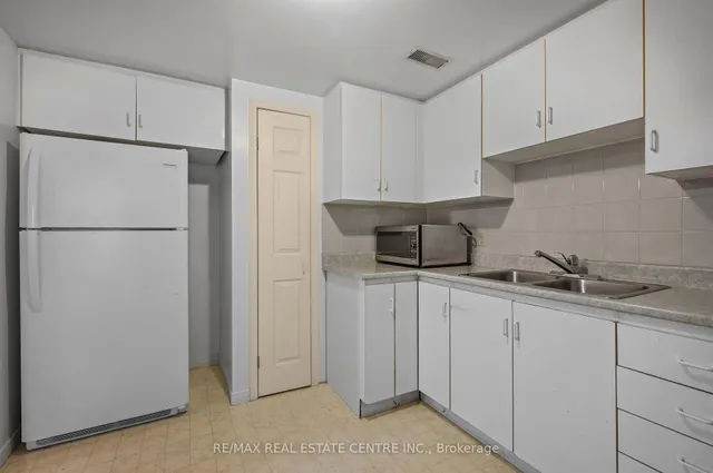 Additional image 34 of 89 High Acres Cres