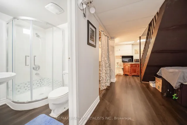 Additional image 37 of 308 Fleetwood Cres