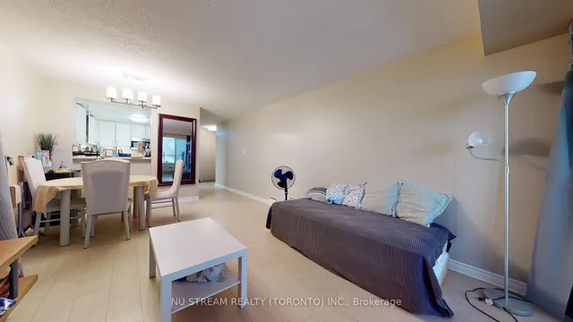 Additional image 17 of 711 Bay St Unit 912