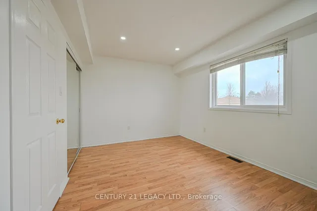 Additional image 27 of 176 Spadina Rd