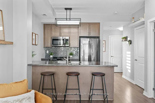 Additional image 10 of 125 SHOREVIEW Pl Unit 511