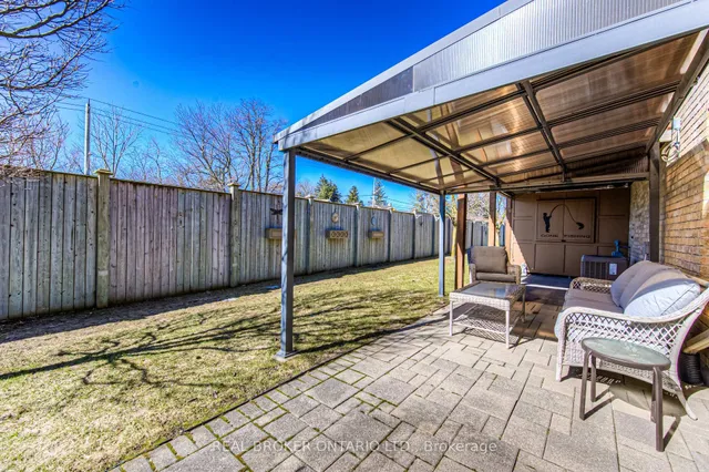 Additional image 37 of 900 Doon Village Rd Unit 4