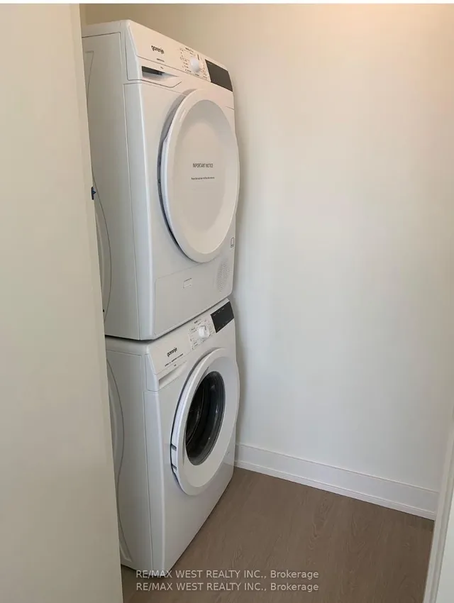 Additional image 8 of 859 The Queensway Blvd Unit 305