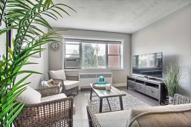 Additional image 17 of 2418 New St Unit 8