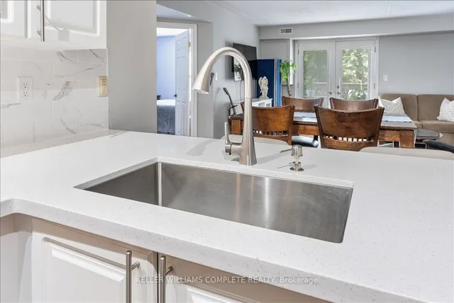 Additional image 8 of 2010 CLEAVER Ave Unit 211