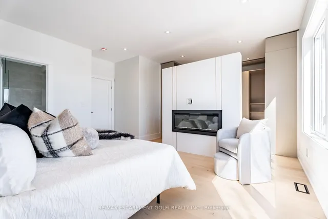 Additional image 19 of 25 SHADYSIDE Ave