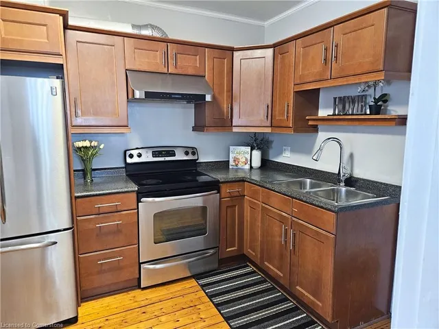 Additional image 19 of 34 Connaught Ave