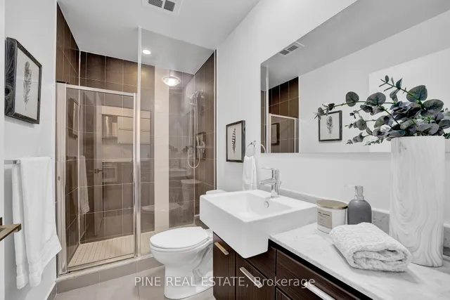 Additional image 18 of 770 Bay St Unit 2602