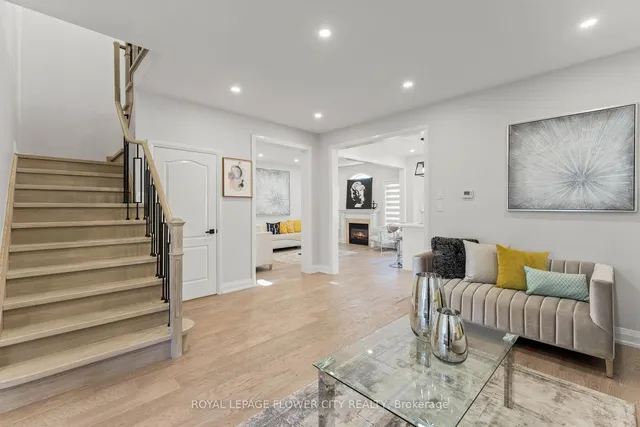 Additional image 6 of 43 Polonia Ave