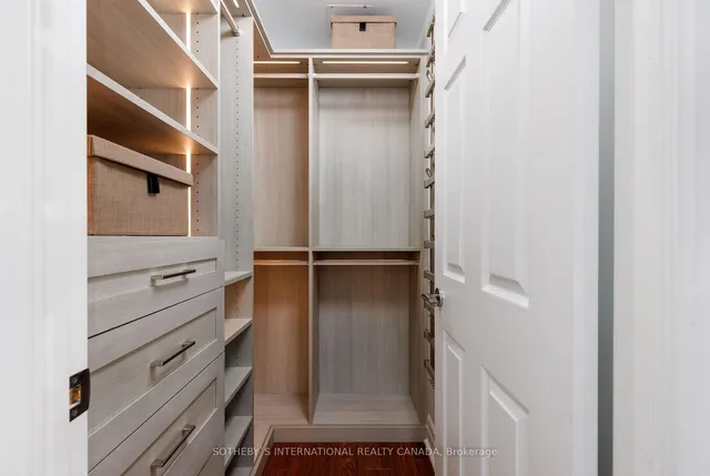 Additional image 24 of 35 Balmuto St Unit 904