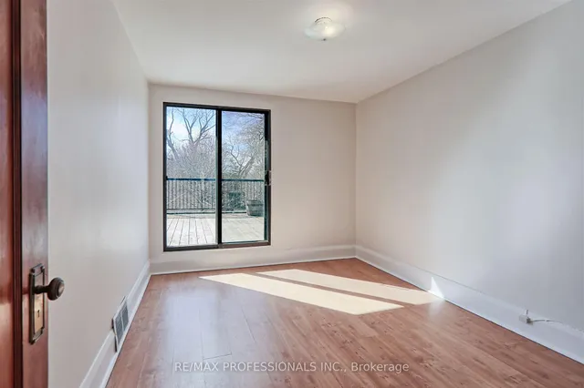 Additional image 24 of 260 Windermere Ave