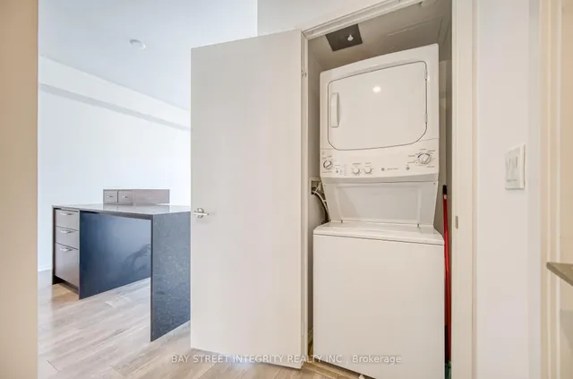 Additional image 18 of 75 St Nicholas St Unit 2105