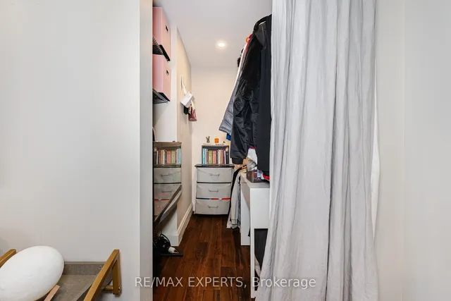 Additional image 15 of 92 Ambleside Dr