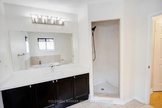 Additional image 28 of 25 Hollowgrove Blvd