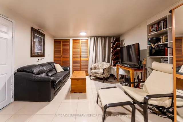 Additional image 39 of 258 Apache Tr