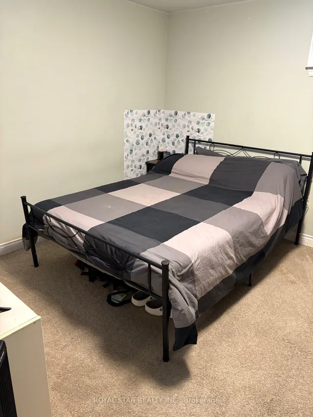 Additional image 16 of 64 Harold Crt