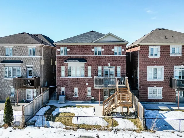 Additional image 32 of 26 Lloyd Cres