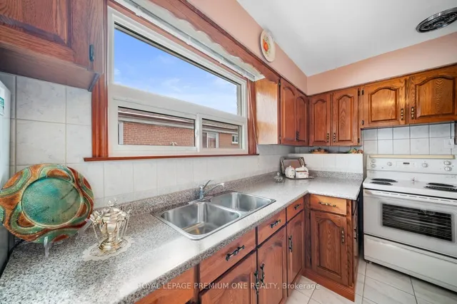 Additional image 12 of 92 Magellan Dr