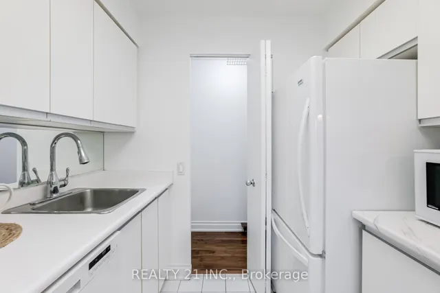 Additional image 17 of 21 Overlea Blvd Unit 511