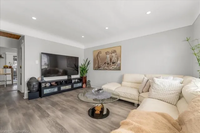 Additional image 4 of 242 East 27th St