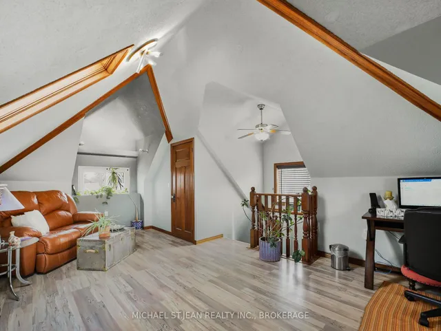 Additional image 28 of 264 Houghton Ave