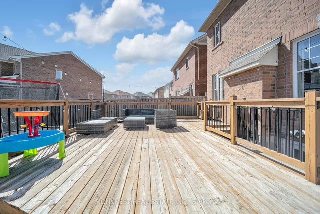 Additional image 37 of 97 Miracle Tr