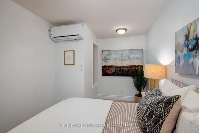 Additional image 18 of 539 Jarvis St Unit M1