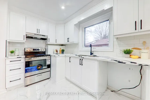 Additional image 14 of 20 Blakemanor Blvd