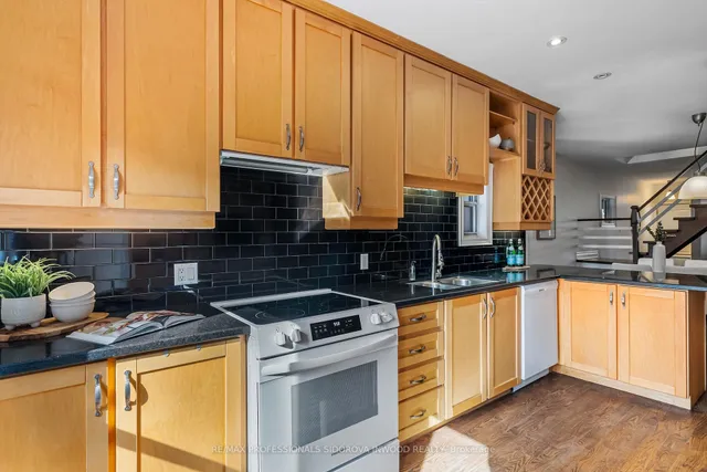 Additional image 12 of 57 Marchmount Rd