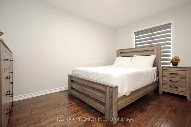 Additional image 4 of 53 Baby Pointe Tr