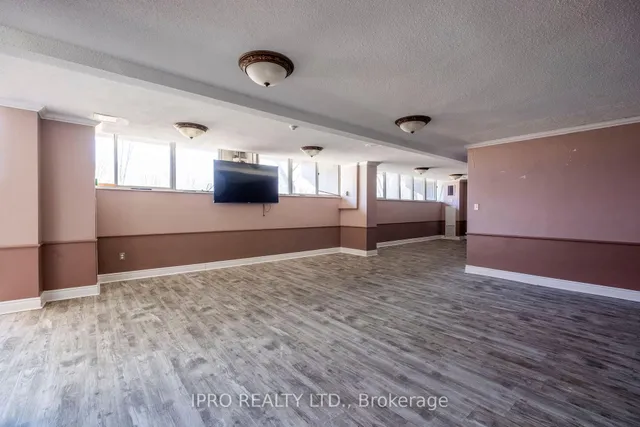 Additional image 39 of 11 Wincott Dr Unit 1111