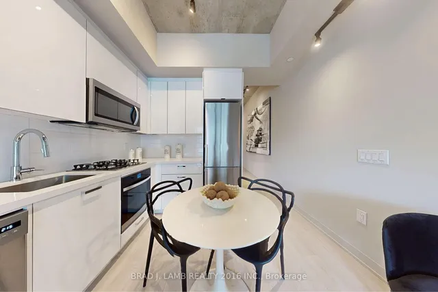 Additional image 15 of 195 McCaul St Unit 710