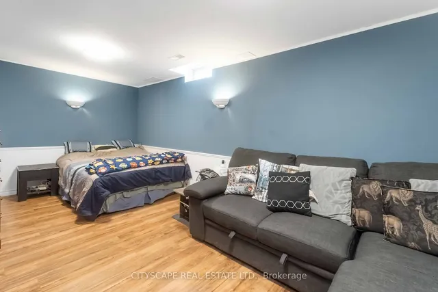 Additional image 34 of 76 Frances Ave Unit 14