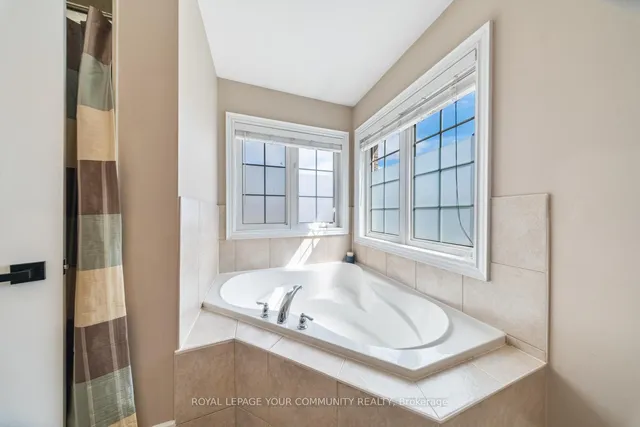 Additional image 20 of 32 Gower Cres