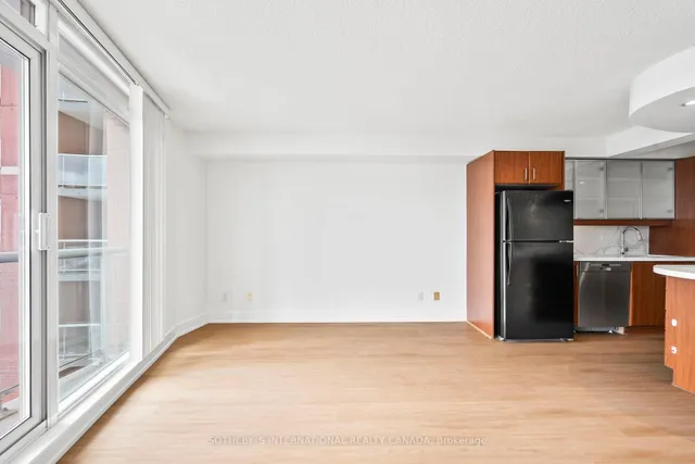 Additional image 10 of 550 Queens Quay Unit 512