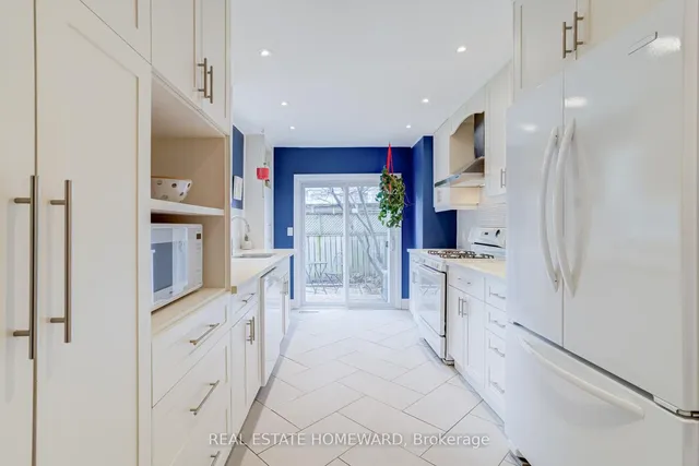 Additional image 13 of 104 Manning Ave